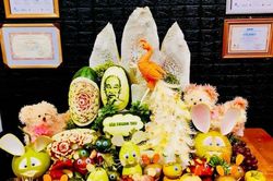 Phụ huynh bức xúc với 'cuộc đua' cỗ trung thu