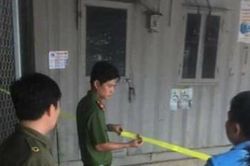 Nghi chồng tạt xăng đốt chết vợ rồi tự thiêu trong thùng container ở Hà Nội