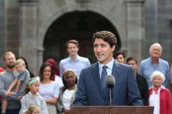 Thủ tướng Canada xin lỗi về hành động 'nông nổi' khi làm giáo viên 18 năm trước