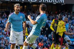 Kết quả Ngoại hạng Anh: Man City đè bẹp Watford với tỉ số không tưởng