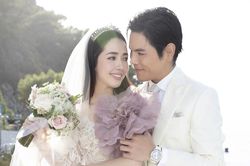 Bóc giá hôn lễ xa xỉ của con trai ông trùm showbiz Hướng Hoa Cường