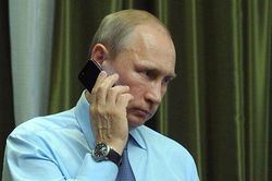 Điện Kremlin bình luận về thông tin ông Putin sở hữu điện thoại bí mật có kích cỡ 'siêu dày'
