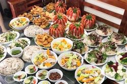 Nhà có giỗ, nàng dâu vào bếp làm 6 mâm cỗ trong 4 tiếng, mẹ chồng chỉ hỏi thế này...