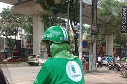 Thót tim nghe tài xế Grab kể về cuốc xe trong đêm phải 'bỏ của chạy lấy người'