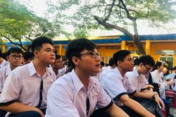 Đưa văn hóa dân tộc đến gần hơn với học trò