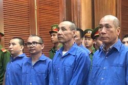 Biệt danh 'Chuột' của ông 'trùm' ma túy mua bán gần 400 bánh heroin đang cùng đồng bọn hầu tòa
