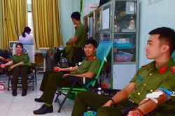 160 cán bộ, chiến sĩ công an tham gia hiến máu tình nguyện
