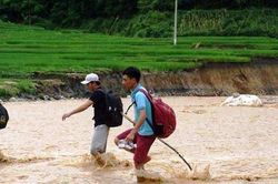 'Chiến binh' đầu tiên tiếp cận Sa Ná sau trận lũ quét kinh hoàng được tặng bằng khen