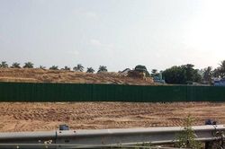 Quảng Ngãi: Xử lý 3 'núi' cát án ngự thành phố