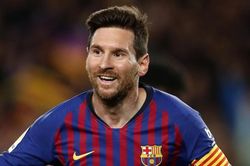 Messi tiến sát kỷ lục ghi bàn của Pele