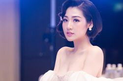 Á hậu Tú Anh diện váy trễ vai gợi cảm 'đốn tim' fan