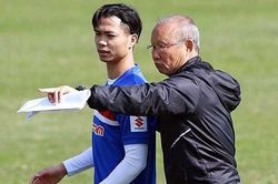 Quyết chiến ĐT Malaysia: Nên hay không để Công Phượng thi đấu ngay từ đầu?