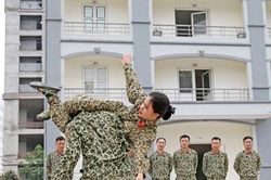 Nữ chiến đấu viên ở đơn vị biệt động