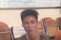 Gã trai 1 tiền án mang xăng về 'thăm' bố mẹ