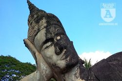 Kỳ bí khu 'rừng Phật' với hàng trăm bức tượng bên dòng Mekong