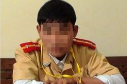 Truy tìm người đăng tải thông tin nam sinh viên giả CSGT bị bắt