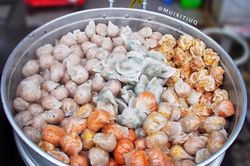 Chiều thu mát mẻ nhâm nhi há cảo nóng hổi tại 5 địa điểm ở TP.HCM
