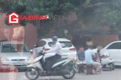 Ngang nhiên lập điểm trông giữ xe, báo động nạn trộm gương ô tô ở phường Cầu Diễn - Hà Nội