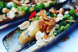La cà Hà Nội ngày se lạnh, nhâm nhi ốc nóng ở 5 quán đắt khách