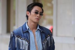 Lãnh Thanh mặc đồ cao bồi, giới trẻ bất chấp mưa gió thi street style