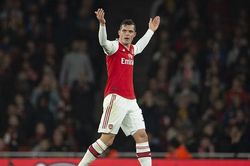 Arsenal mất điểm, đội trưởng Granit Xhaka hành xử xấu chưa từng thấy