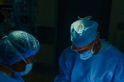 Chuyên gia thẩm mỹ tiết lộ cách phòng tránh rủi ro khi làm đẹp