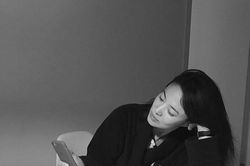 Động thái trái ngược của Song Hye Kyo và Goo Hye Sun trên MXH sau ly hôn