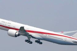 Máy bay chở Thủ tướng Shinzo Abe gặp sự cố cháy trên đường tới Thái Lan