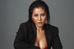 Nam Thư gia nhập đường đua gợi cảm với mỹ nhân Việt