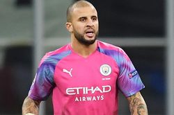 Man City tiết lộ lý do Walker được chọn làm thủ môn
