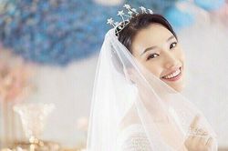 Á hậu Hoàng Oanh nói về bạn trai Tây sắp kết hôn