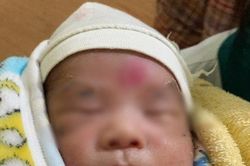 Nam Định: Bé trai 10 ngày tuổi bị mẹ trẻ bỏ rơi với lý do 'còn là học sinh'