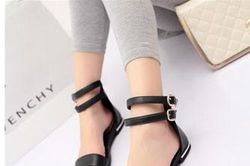 Những kiểu sandal đế bệt giúp các nàng tự tin tỏa sáng