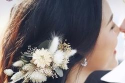 Á hậu Hoàng Oanh hé lộ ảnh cưới ngọt ngào