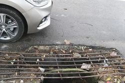 Tiềm ẩn tai nạn từ cống nước không nắp đậy