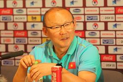 Thầy Park lý giải việc chọn Trọng Hoàng và Hùng Dũng, gạch tên Đình Trọng tại SEA Games 30