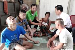 Báo SGGP trao 19 triệu đồng cho hộ nghèo ở Trà Vinh