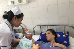 Cần Thơ: Cứu sống mẹ con sản phụ bị nhau cài răng lược thể nặng