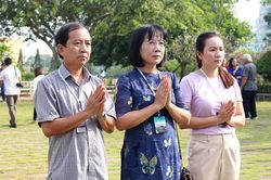Đoàn đại biểu LHP Việt Nam lần thứ XXI dâng hương tưởng niệm các anh hùng liệt sĩ