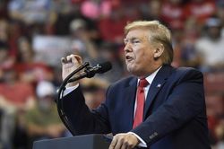 TT Trump phê chuẩn luật ủng hộ người biểu tình Hong Kong