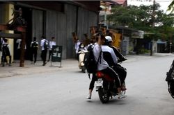 Học sinh nẹt pô, kẹp ba náo loạn đường phố Hải Phòng
