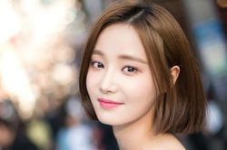 Hai thành viên rời Momoland có bí quyết chăm sóc da khác lạ