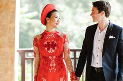 Những khoảnh khắc ấn tượng trong lễ vu quy của Á hậu Hoàng Oanh