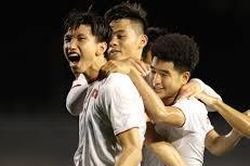 Hiệp 1 chung kết bóng đá nam SEA Games 30: Văn Hậu lập công, U22 Việt Nam 1-0
