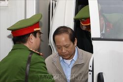 Dẫn giải 2 cựu Bộ trưởng Nguyễn Bắc Son và Trương Minh Tuấn đến tòa