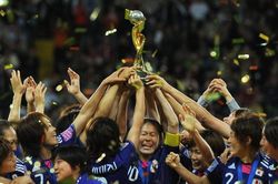 Olympic 2020: Nhà vô địch World Cup nữ 2011 mở đầu lễ rước đuốc