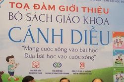 SGK chương trình GDPT mới: Cán bộ dự giờ không thể 'bắt' giáo viên từng chữ