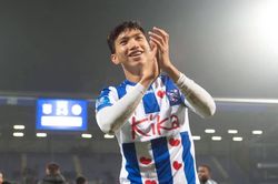 Đoàn Văn Hậu lần đầu đá chính cho đội 1 CLB Heerenveen