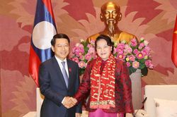 Chủ tịch Quốc hội Nguyễn Thị Kim Ngân tiếp Bộ trưởng Ngoại giao Lào