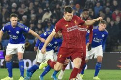Liverpool và Man United thắng 'hủy diệt' trong ngày lễ tặng quà